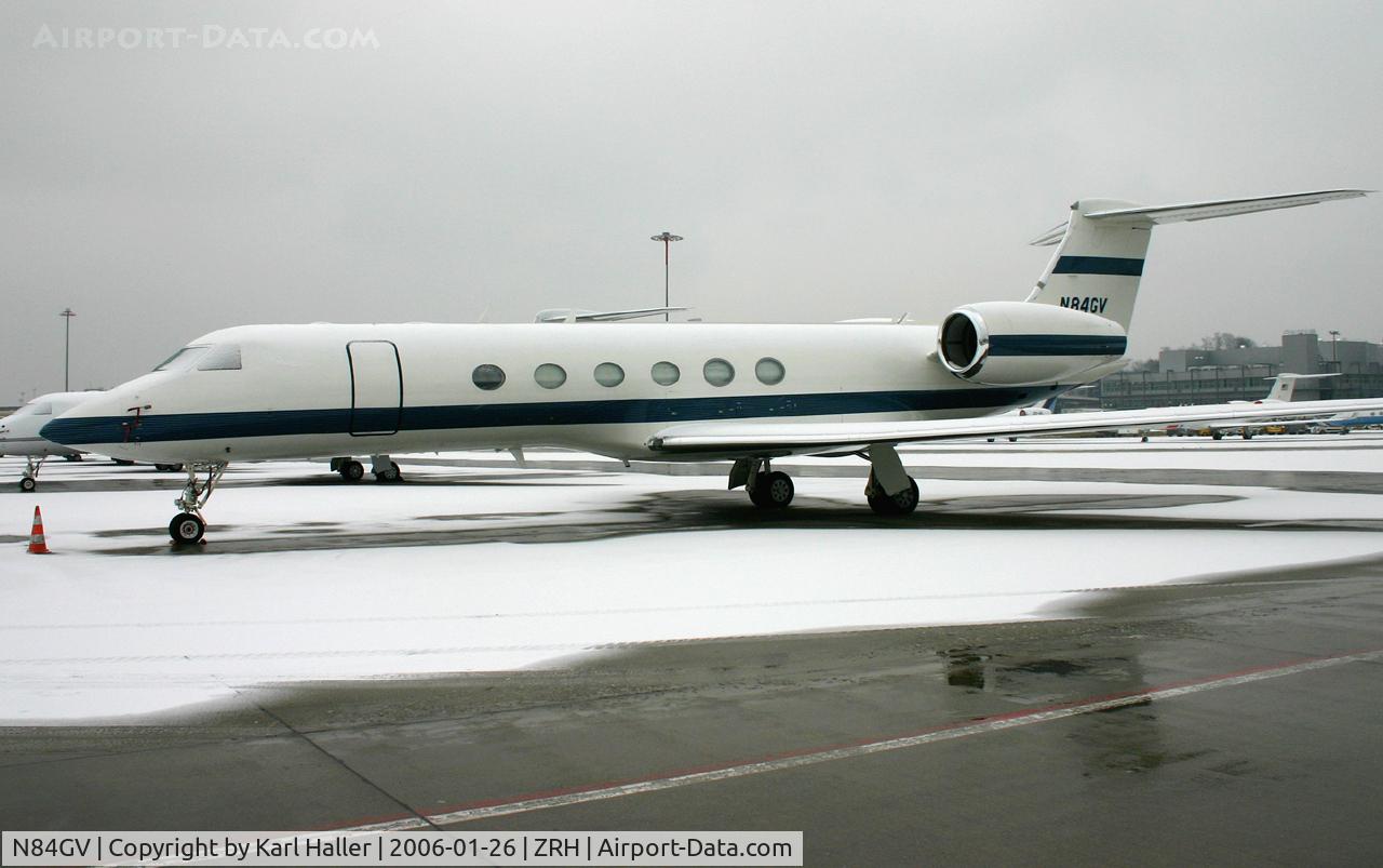 N84GV, 1999 Gulfstream Aerospace G-V C/N 584, WEF gast in Davos