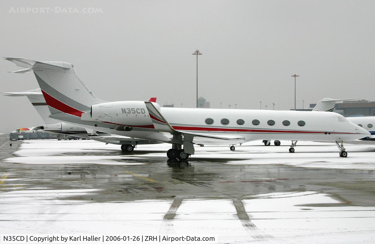 N35CD, 2000 Gulfstream Aerospace G-V C/N 603, WEF gast in Davos