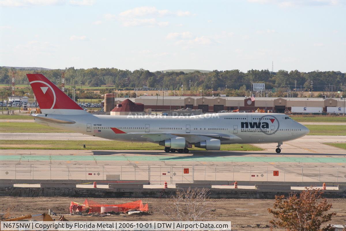 N675NW, 2002 Boeing 747-451 C/N 33001, New colors