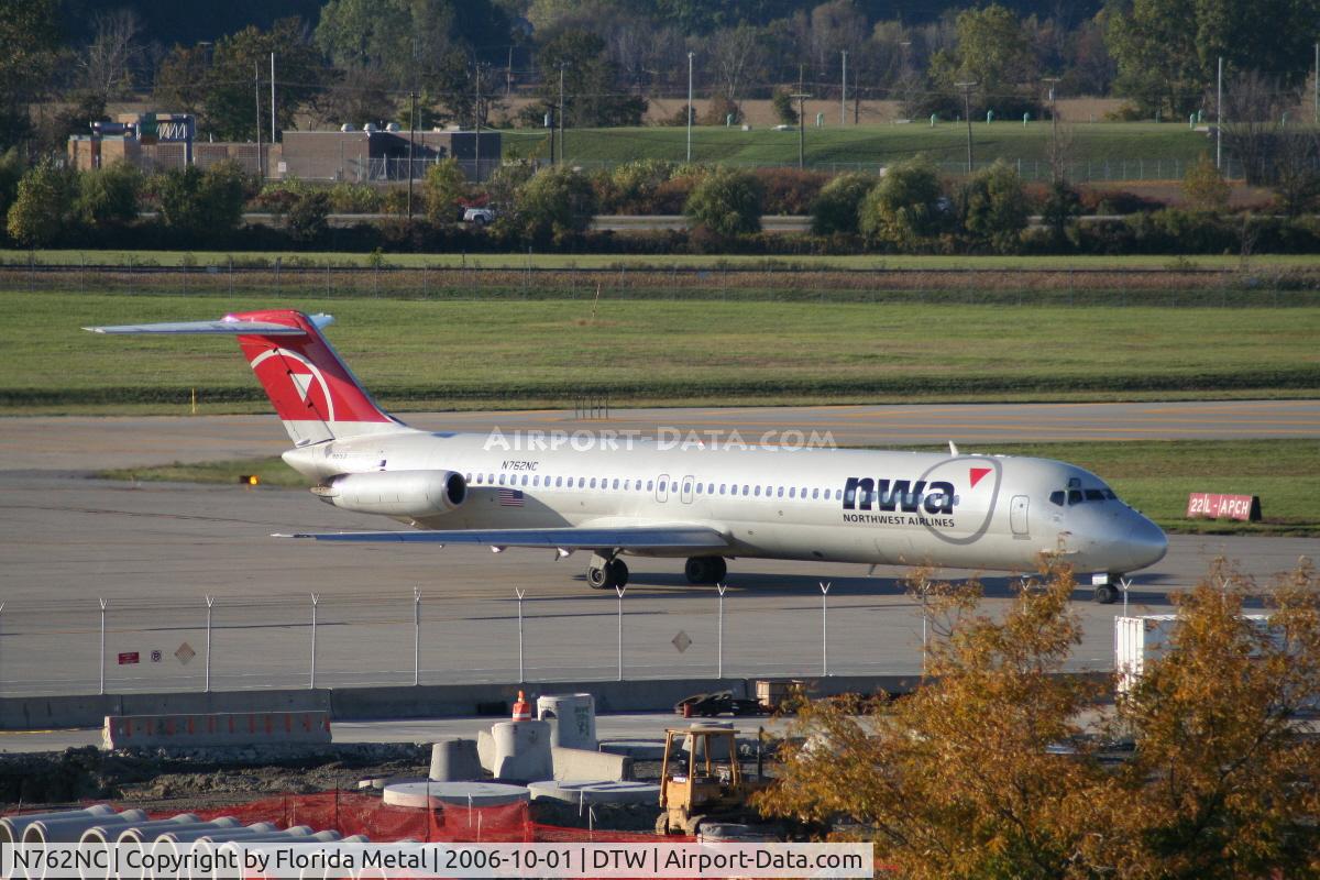 N762NC, 1976 McDonnell Douglas DC-9-51 C/N 47710, Ex North Central