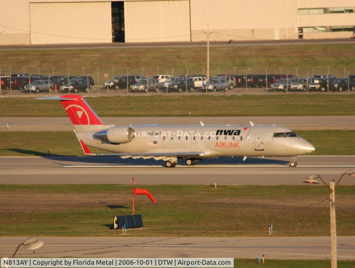 N813AY, 2005 Bombardier CRJ-200LR (CL-600-2B19) C/N 8013, Pinnacle