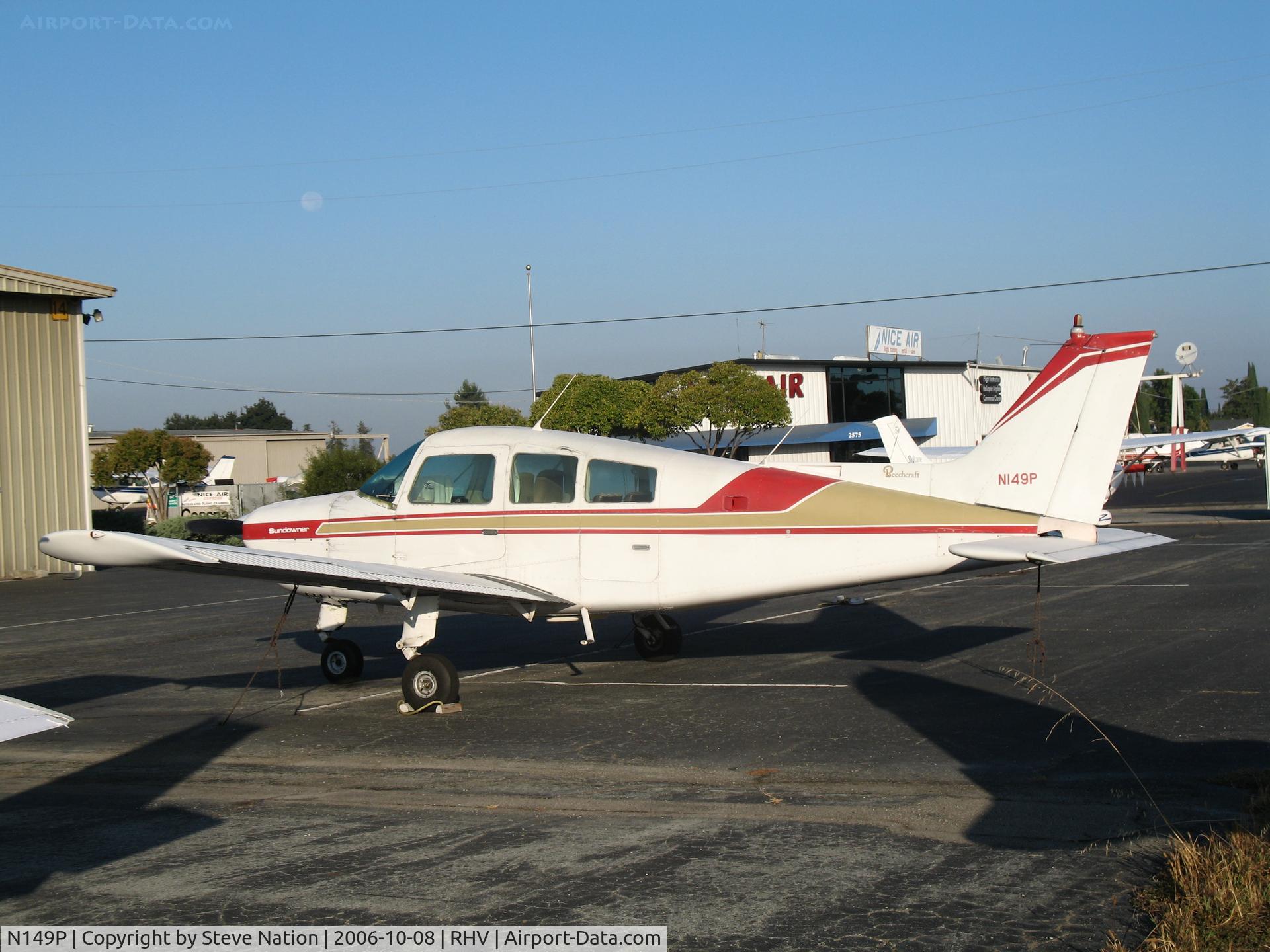 N149P, 1979 Beech C23 Sundowner 180 C/N M-2237, 1979 Beech 23 under setting full moon @ Reid-Hillview Airport (San Jose), CA