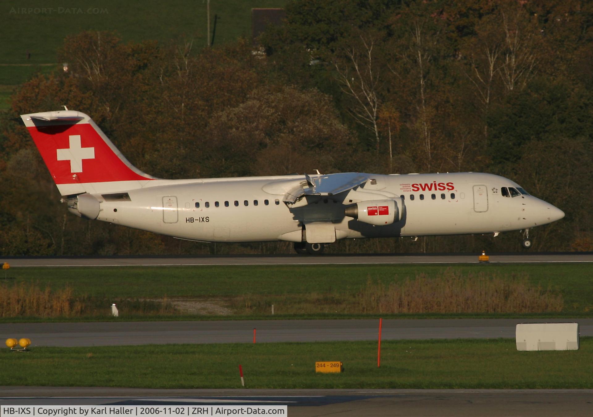 HB-IXS, 1995 British Aerospace Avro 146-RJ100 C/N E3280, evening in Zurich