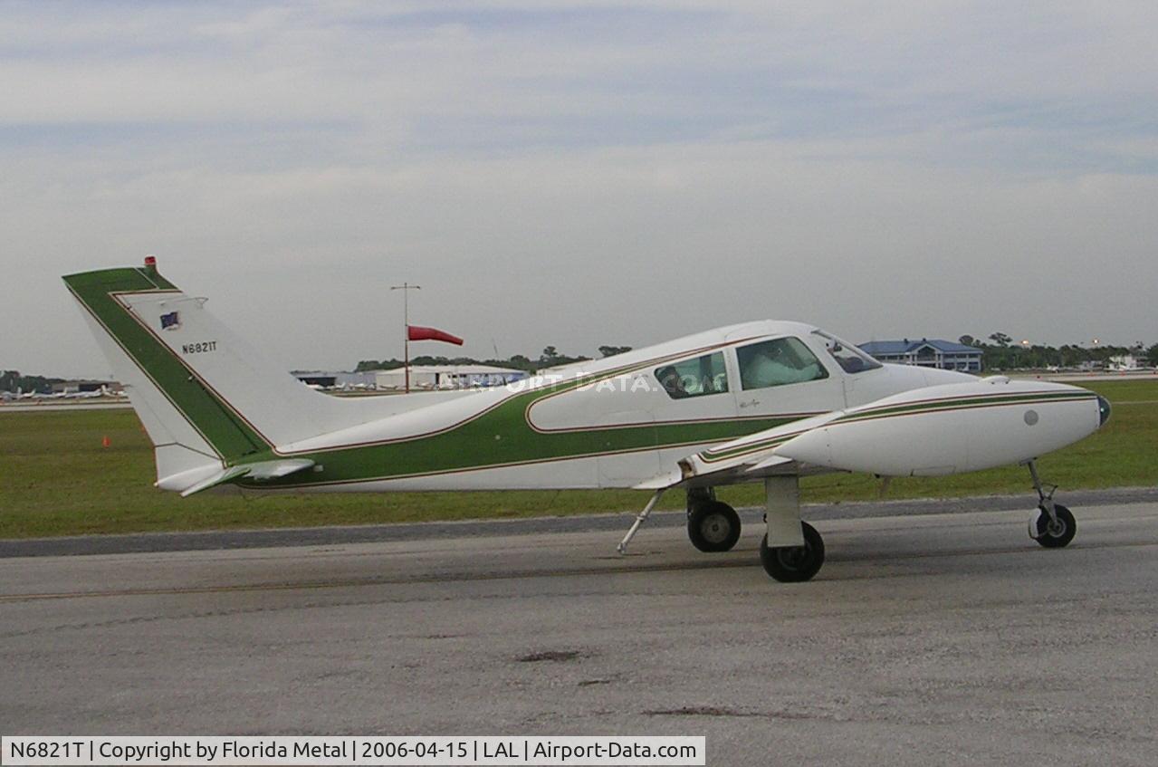 N6821T, 1960 Cessna 310D C/N 39121, Sun N Fun