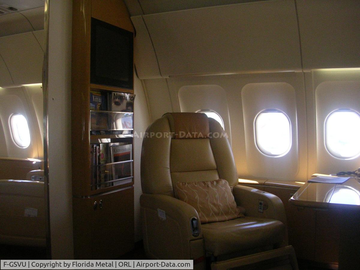 F-GSVU, 2000 Airbus ACJ319 (A319-133/CJ) C/N 1256, NBAA 2005