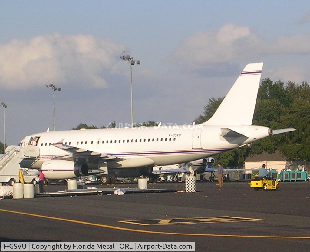 F-GSVU, 2000 Airbus ACJ319 (A319-133/CJ) C/N 1256, NBAA 2005