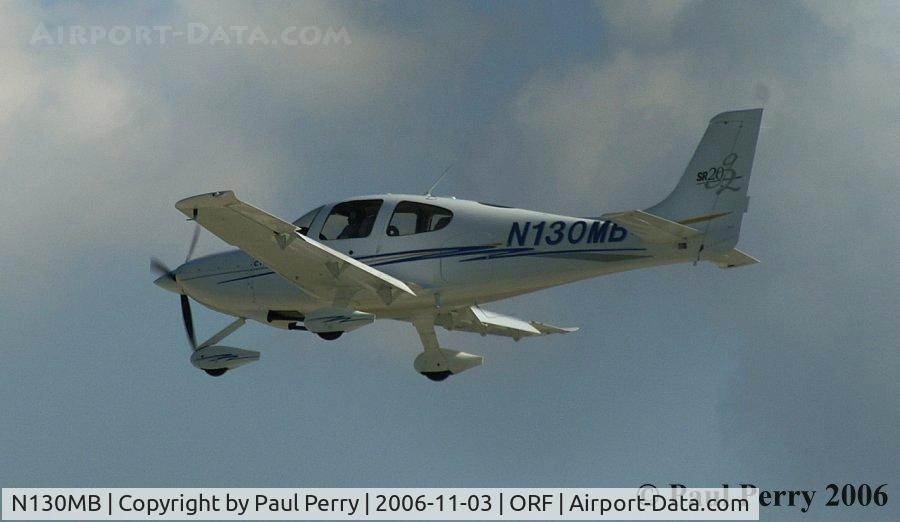 N130MB, 2005 Cirrus SR20 G2 C/N 1516, Attractive Cirrus sliding into Norfolk