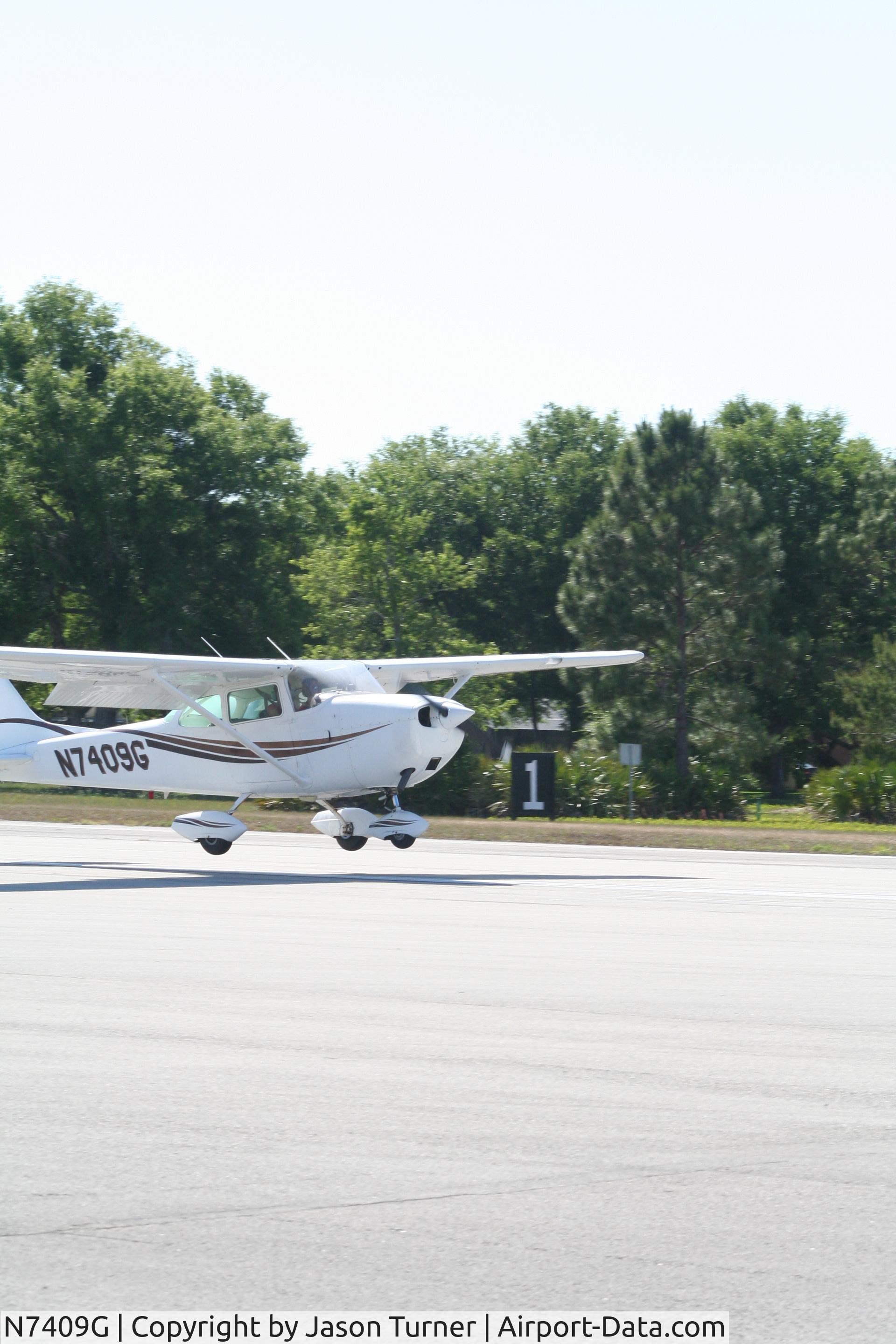 N7409G, 1970 Cessna 172K Skyhawk C/N 17259109, Spruce Creek Fly-In