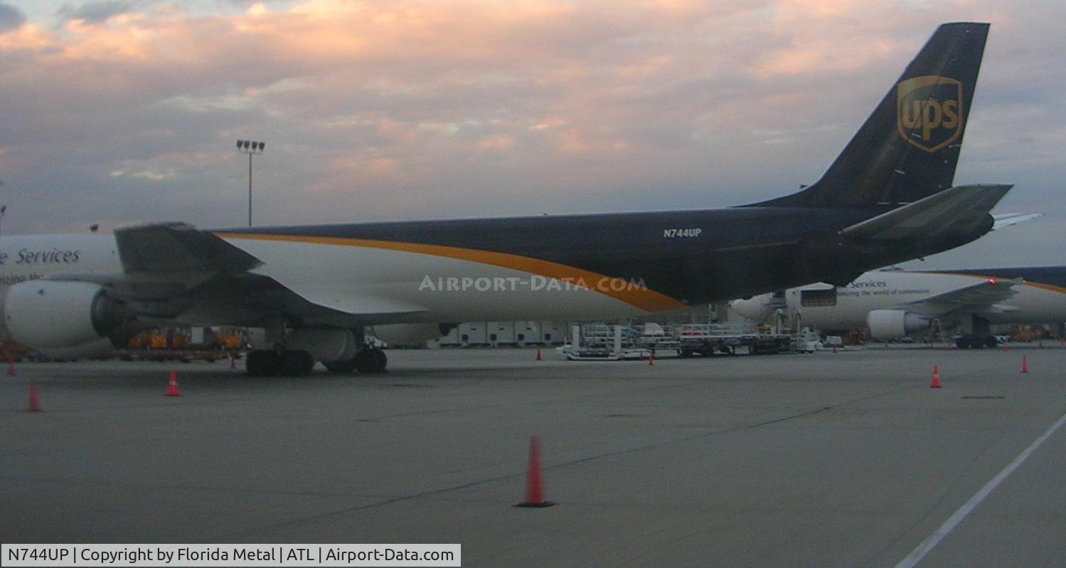 N744UP, 1968 McDonnell Douglas DC-8-71 C/N 45944, cargo