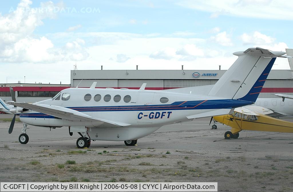C-GDFT, 1978 Beech 200 C/N BB-354, Parked at Esso