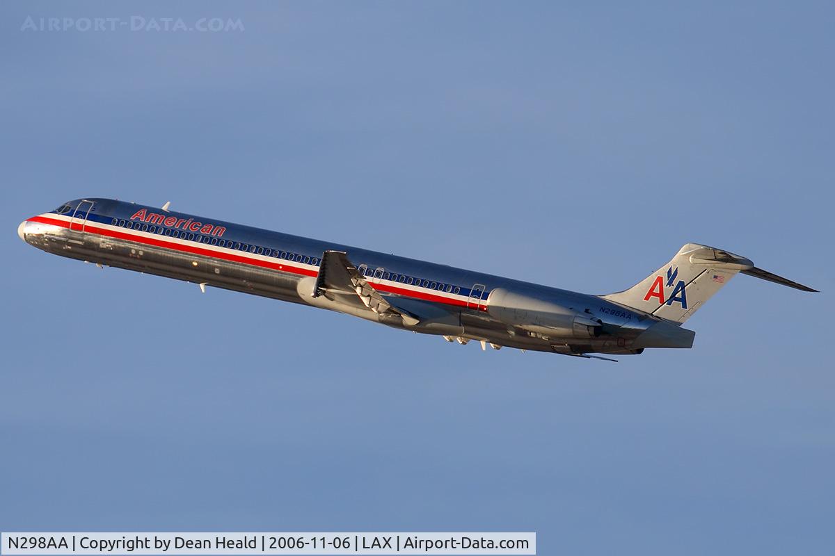 N298AA, 1985 McDonnell Douglas MD-82 (DC-9-82) C/N 49310, American Airlines N298AA (FLT AAL2456) climbing out from RWY 25R enroute to Dallas Fort Worth Int'l (KDFW) late in the afternoon.