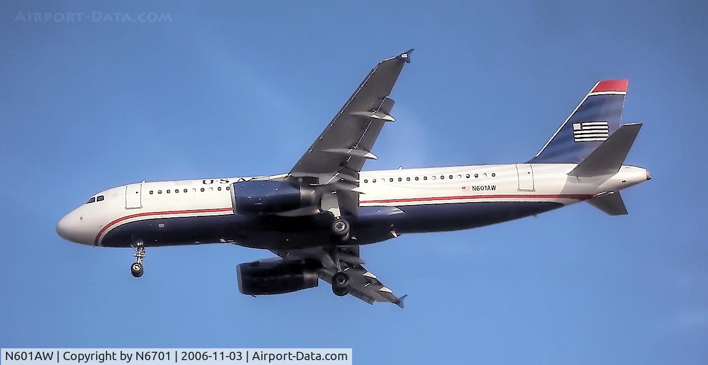 N601AW, 2003 Airbus A320-232 C/N 1935, N601AW in the new US Airways color scheme landing in TPA from PHX