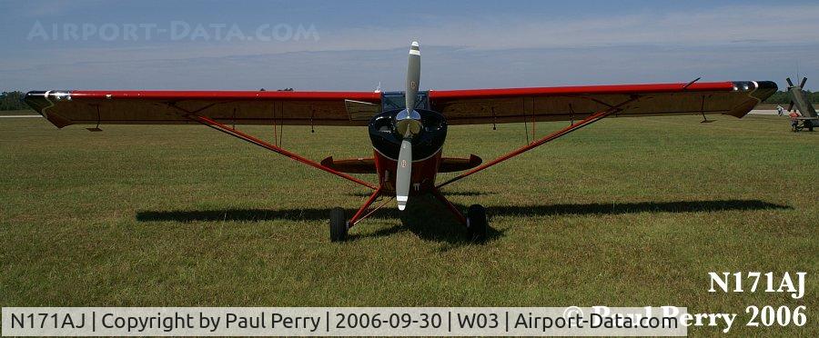 N171AJ, 2004 Aviat A-1B Husky C/N 2280, Those long-chord wings do help with the STOL performance