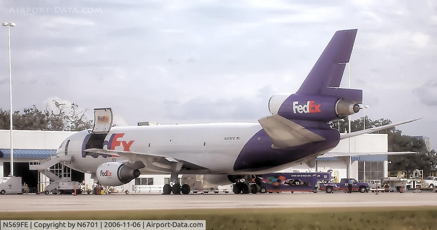 N569FE, 1980 McDonnell Douglas MD-10-10F C/N 47828, Loading cargo for its next flight.