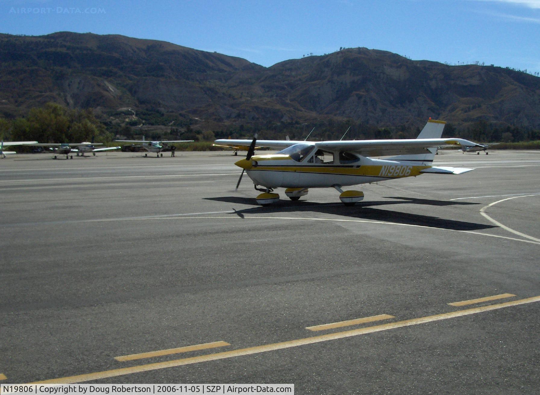 N19806, 1976 Cessna 177B Cardinal C/N 17702600, 1976 Cessna 177B CARDINAL, Lycoming O&VO-360 180 Hp, taxi