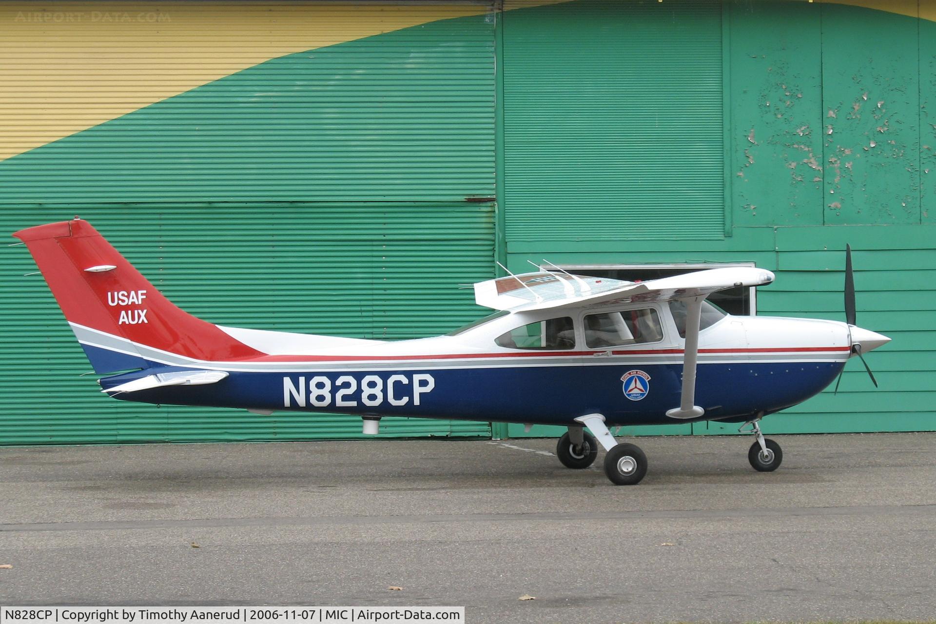 N828CP, 2003 Cessna 182T Skylane C/N 18281272, 2003 Cessna 182T Skylane, c/n 18281272, Parked by the Crystal Shamrock hangars