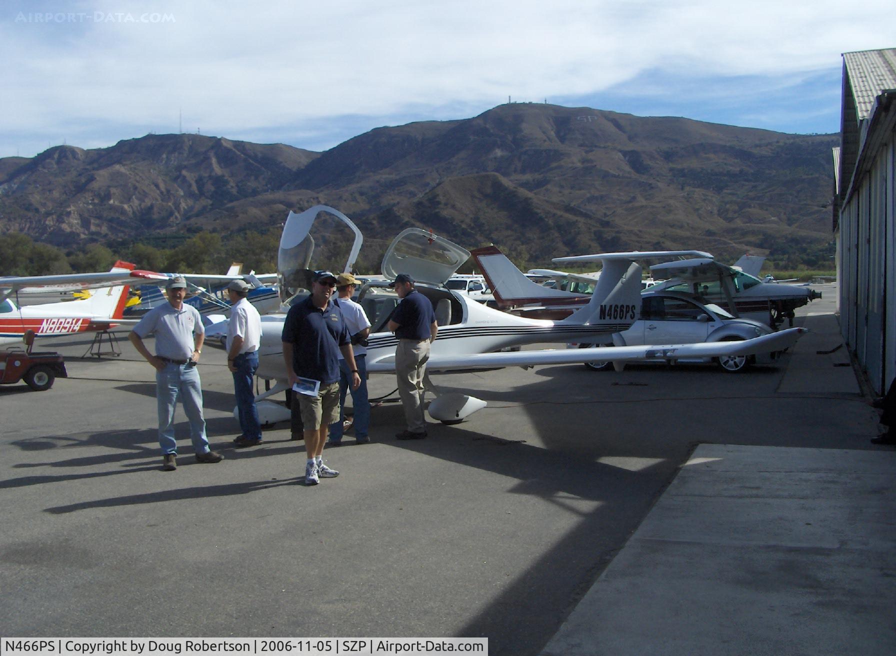 N466PS, 2005 Diamond DA-40 Diamond Star C/N 40.464, 2005 Diamond Aircraft Ind., Inc. DA-40 DIAMOND STAR, Lycoming IO-360 180 Hp, crowd attraction