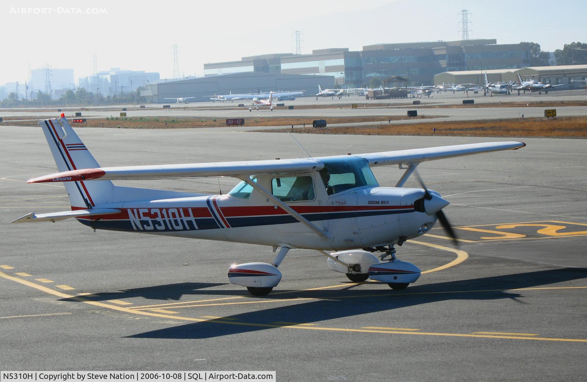 N5310H, 1979 Cessna 152 C/N 15284084, 1979 Cessna 172 taxying @ San Carlos Airport, CA