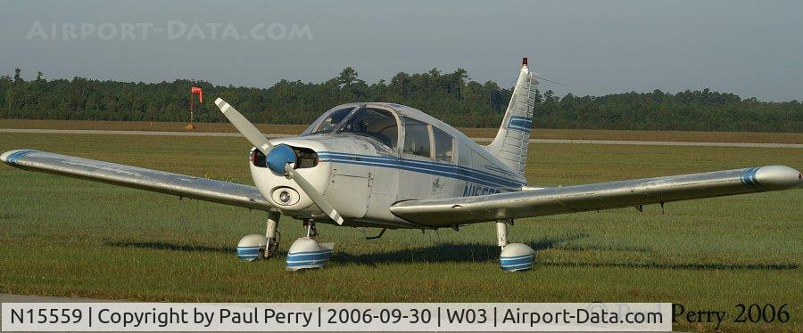 N15559, 1972 Piper PA-28-140 C/N 28-7325098, One of the first on the static line at the Wilson Fly In