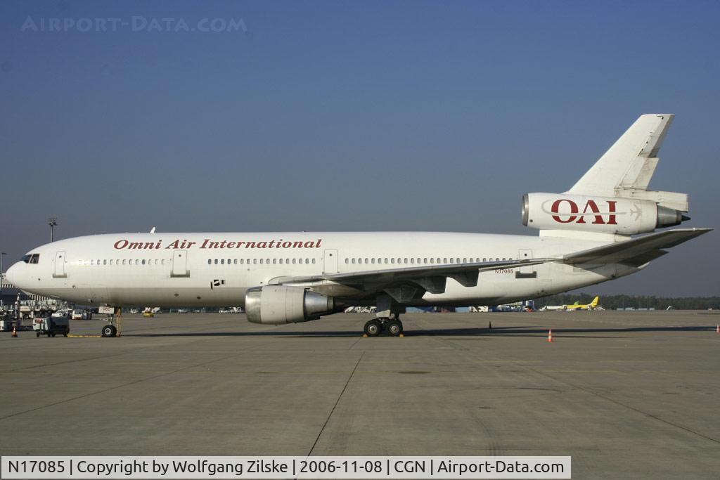 N17085, 1975 McDonnell Douglas DC-10-30 C/N 47957, visitor