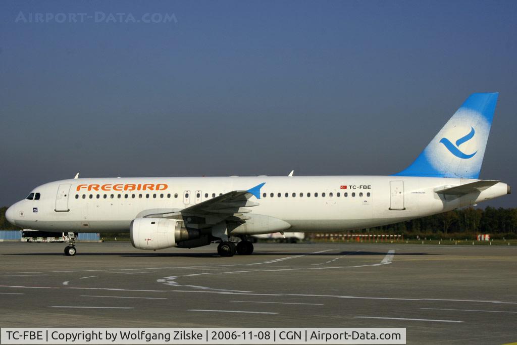 TC-FBE, 1990 Airbus A320-212 C/N 132, visitor