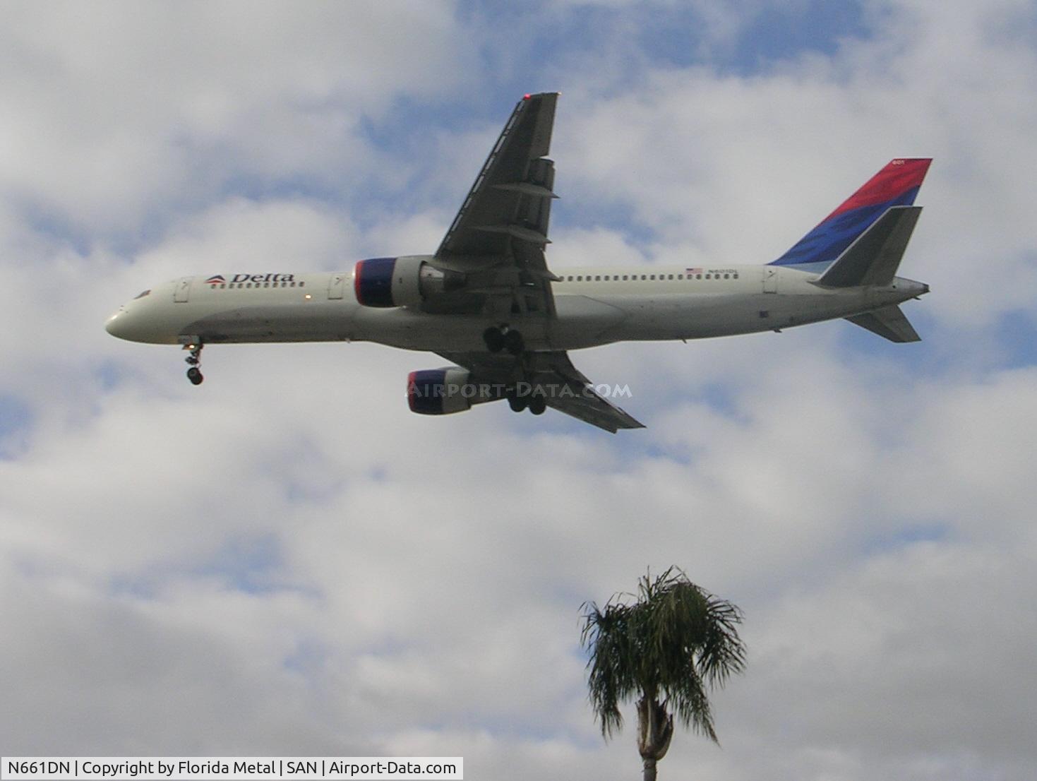 N661DN, 1990 Boeing 757-232 C/N 24972, Little Italy