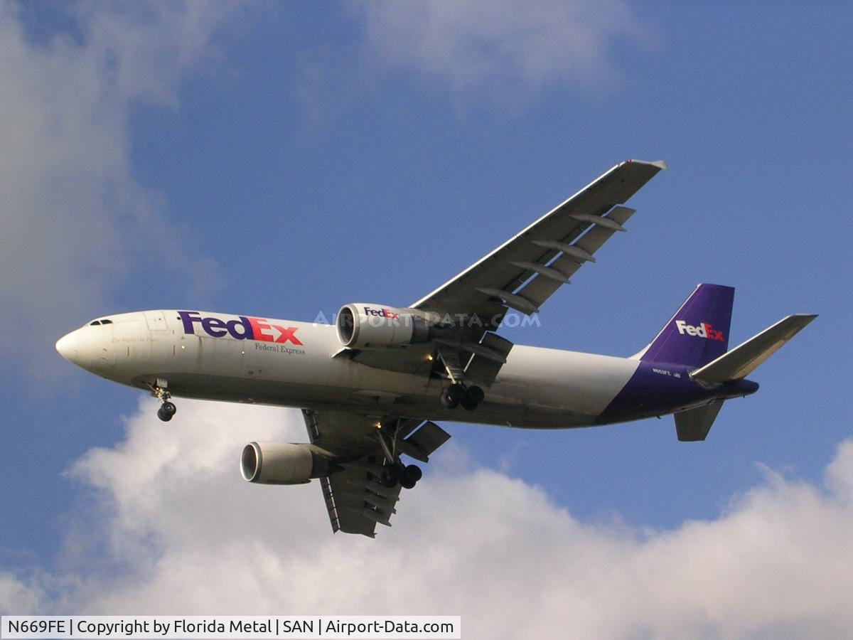 N669FE, 1996 Airbus A300F4-605R C/N 774, Balboa Park