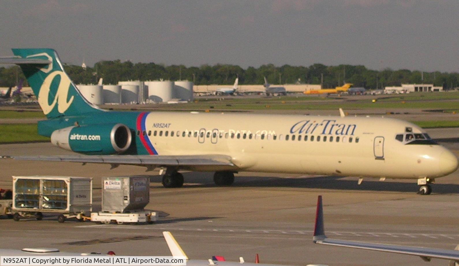 N952AT, 2000 Boeing 717-200 C/N 55014, Atlanta