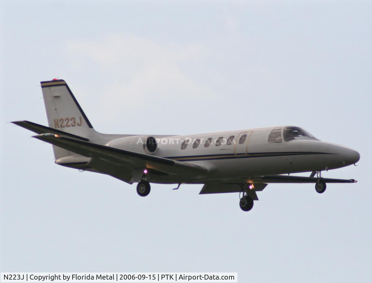 N223J, 1982 Cessna 550 Citation II C/N 550-0412, landing