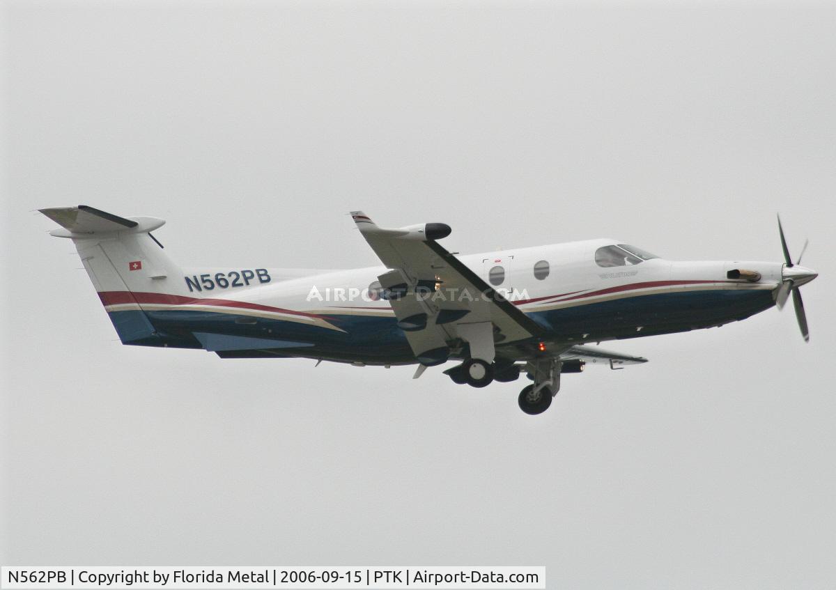 N562PB, 2004 Pilatus PC-12/45 C/N 562, take off