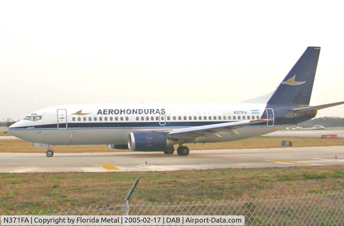N371FA, 1987 Boeing 737-33A C/N 23631, Still in Aero Honduras colors