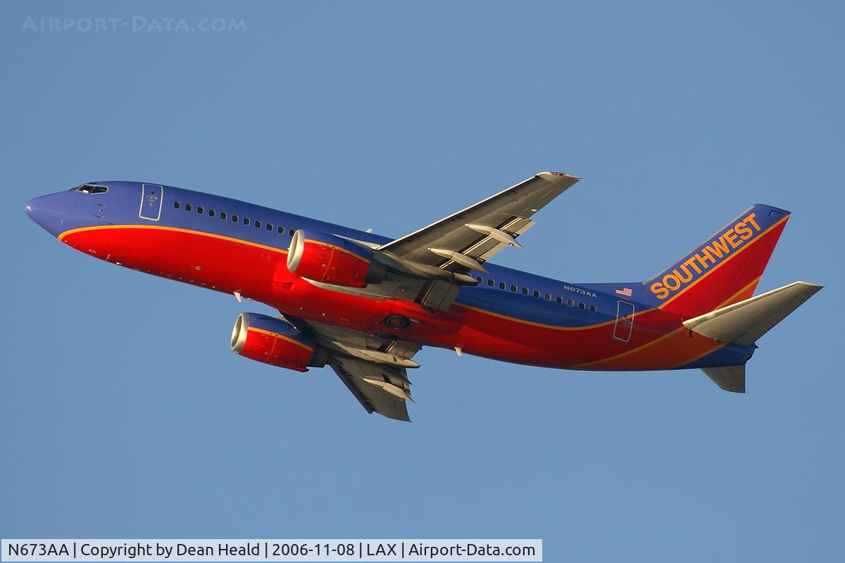 N673AA, 1985 Boeing 737-3A4 C/N 23251, Southwest Airlines N673AA (FLT SWA1484) climbing out from LAX enroute to Metropolitan Oakland Int'l (KOAK).