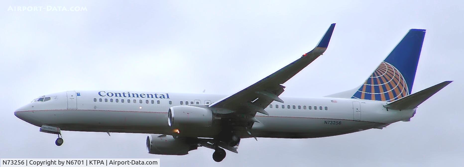 N73256, 2000 Boeing 737-824 C/N 30611, TPA 36L Approach