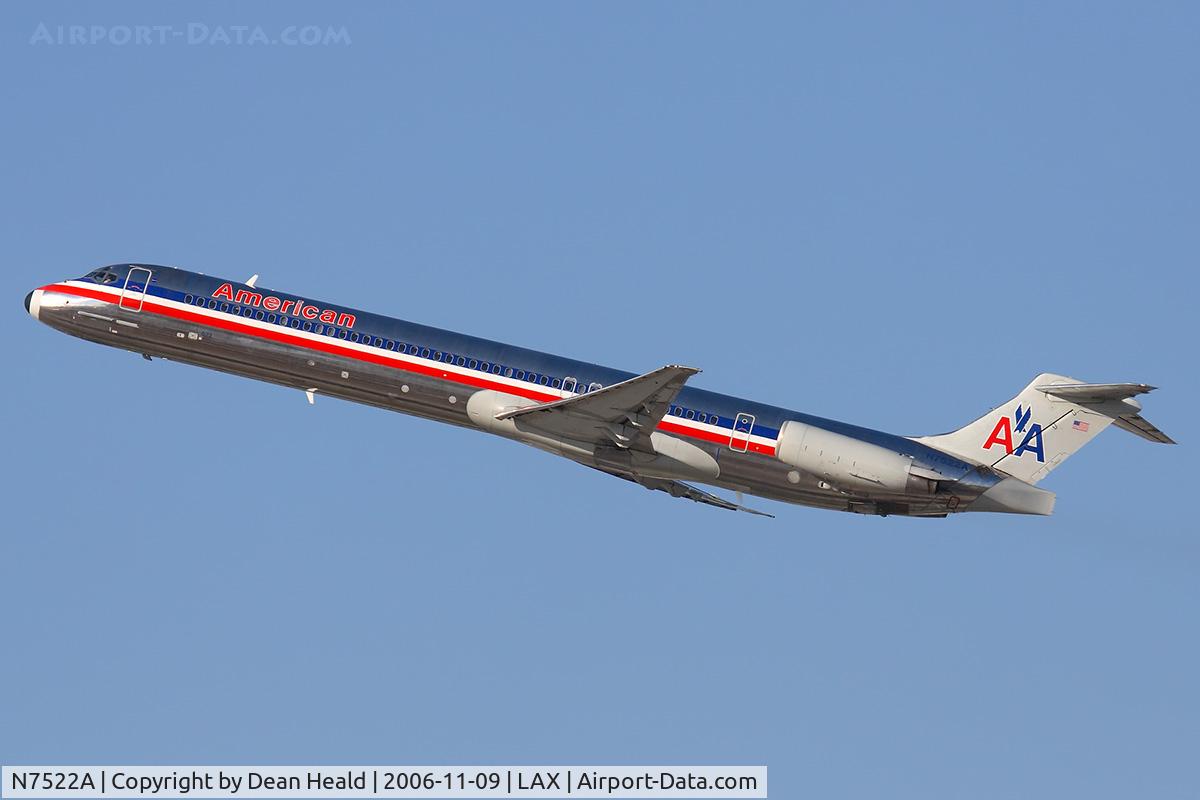 N7522A, 1990 McDonnell Douglas MD-82 (DC-9-82) C/N 49899, American Airlines N7522A (FLT AAL1176) climbing out from RWY 25R enroute to San Antonio Int'l (KSAT).