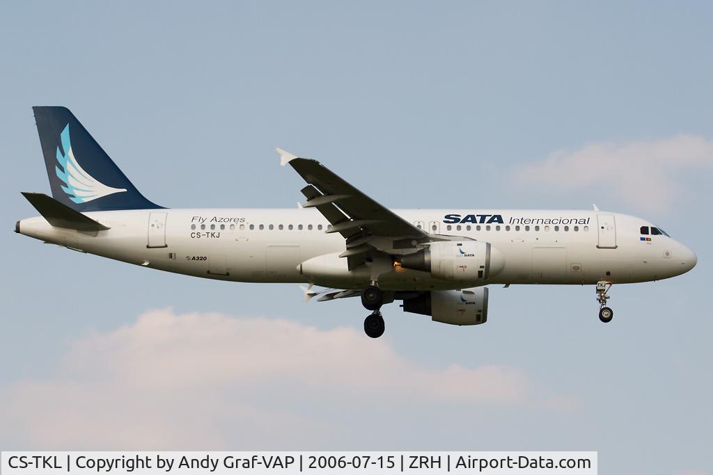 CS-TKL, 2005 Airbus A320-214 C/N 2425, SATA A320