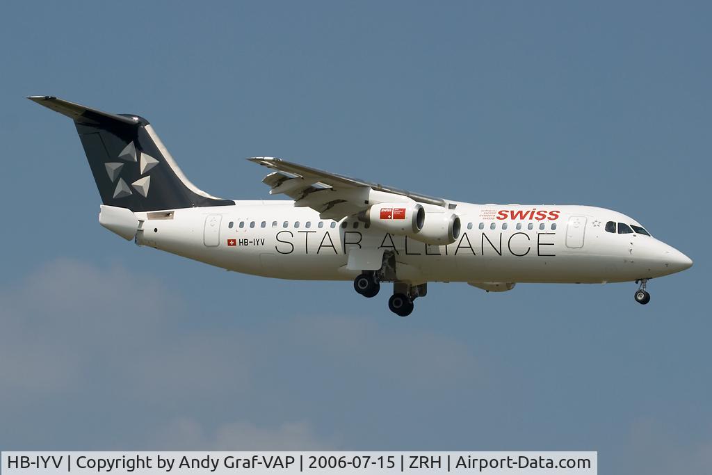 HB-IYV, 2000 British Aerospace Avro 146-RJ100 C/N E3377, SWISS Bae146
