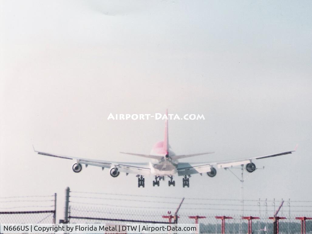 N666US, 1989 Boeing 747-451 C/N 23821, Landing at Detroit