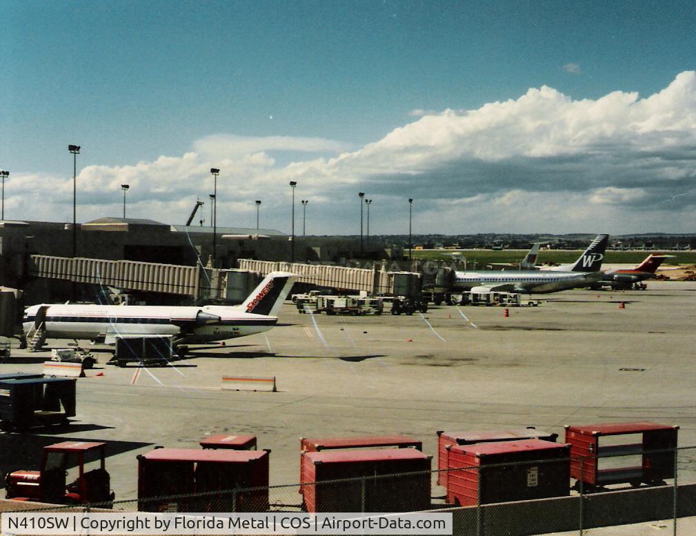 N410SW, 1995 Canadair CRJ-100LR (CL-600-2B19) C/N 7066, Skywest old colors 1996