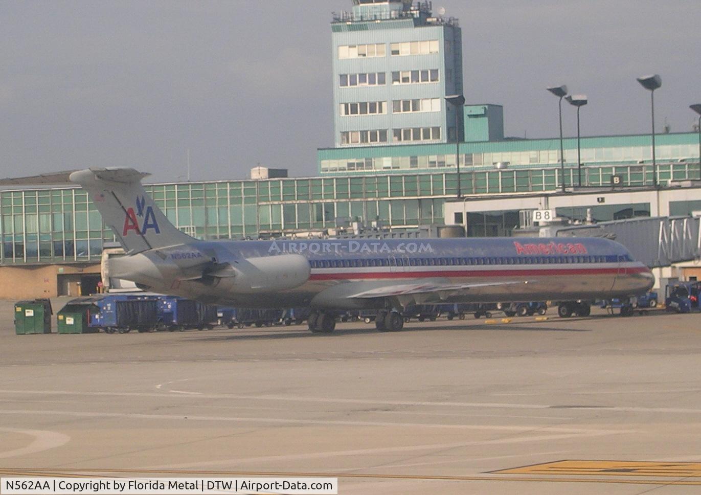 N562AA, 1987 McDonnell Douglas MD-83 (DC-9-83) C/N 49344, American MD-80