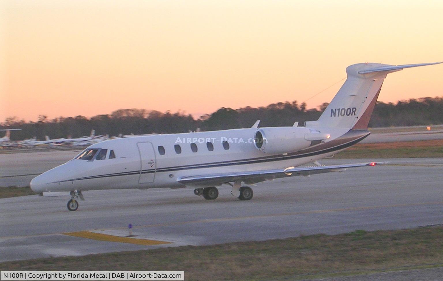 N100R, 2008 Hawker Beechcraft 900XP C/N HA-0076, NASCAR Inc.