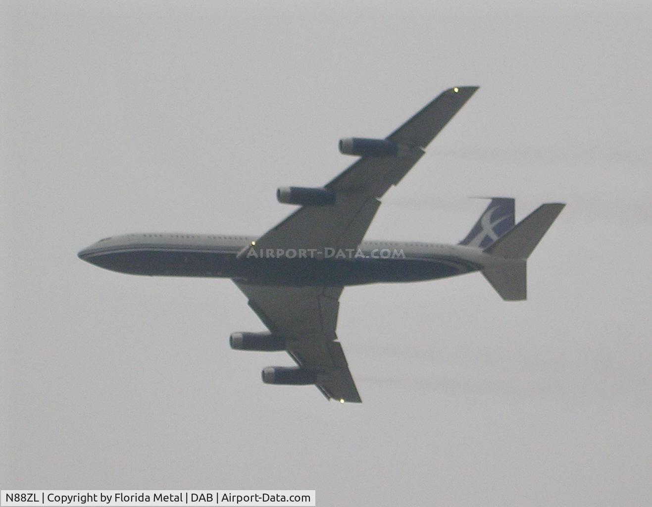 N88ZL, 1965 Boeing 707-330B C/N 18928, 707 leaving Daytona