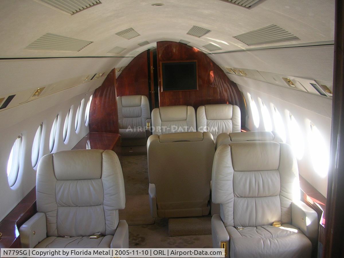 N779SG, 1988 Dassault-Breguet Falcon (Mystere) 900 C/N 46, interior of Falcon 900