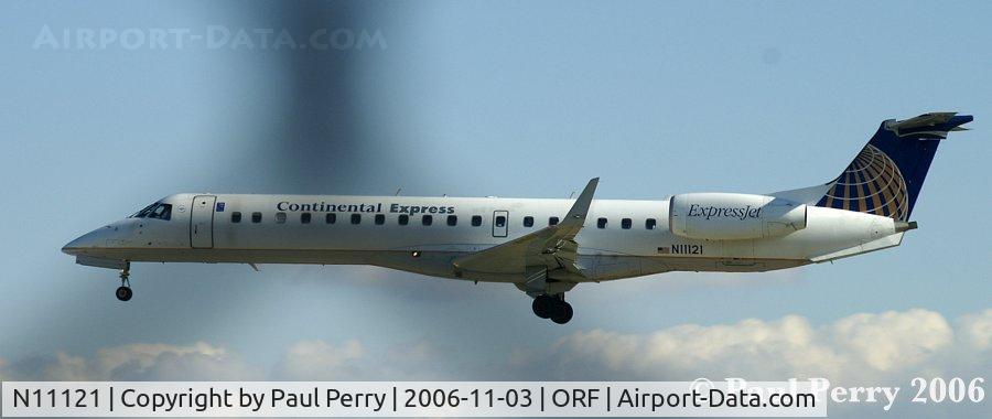 N11121, 2003 Embraer ERJ-145XR (EMB-145XR) C/N 145683, Continental getting ready to stick the landing