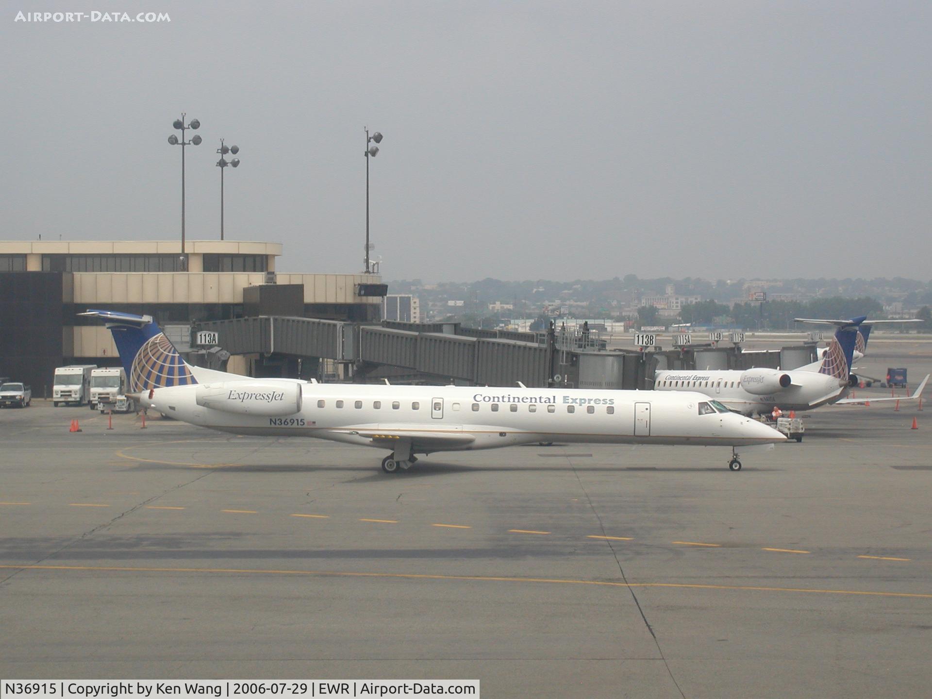N36915, 2001 Embraer ERJ-145LR (EMB-145LR) C/N 145421, Continental Express EMB-145 taxiing out