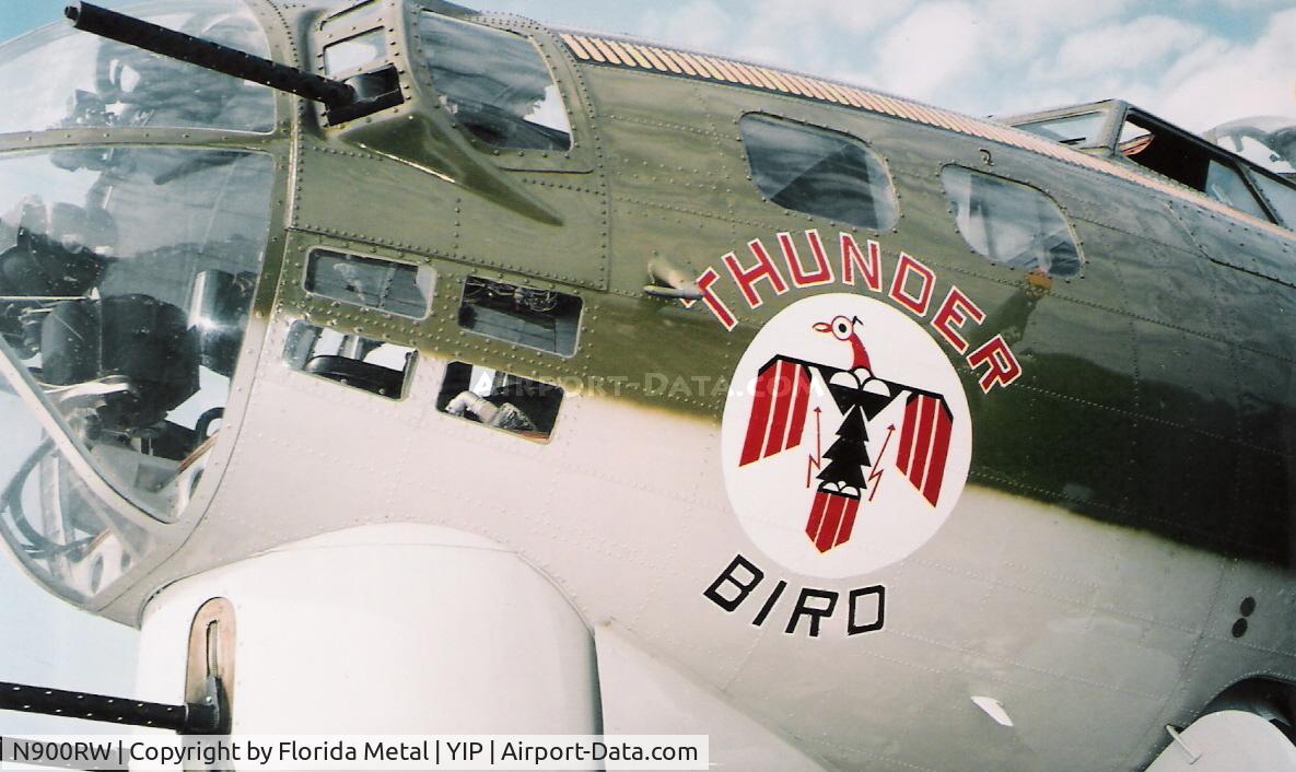 N900RW, 1944 Boeing B-17G Flying Fortress C/N 8627, Thunderbird