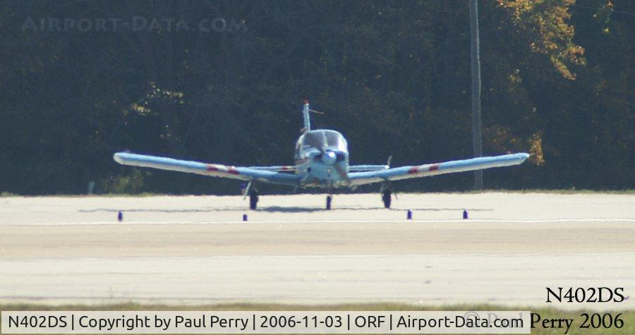 N402DS, 1975 Piper PA-28R-200 Cherokee Arrow C/N 28R-7635004, Holding for Runway 5