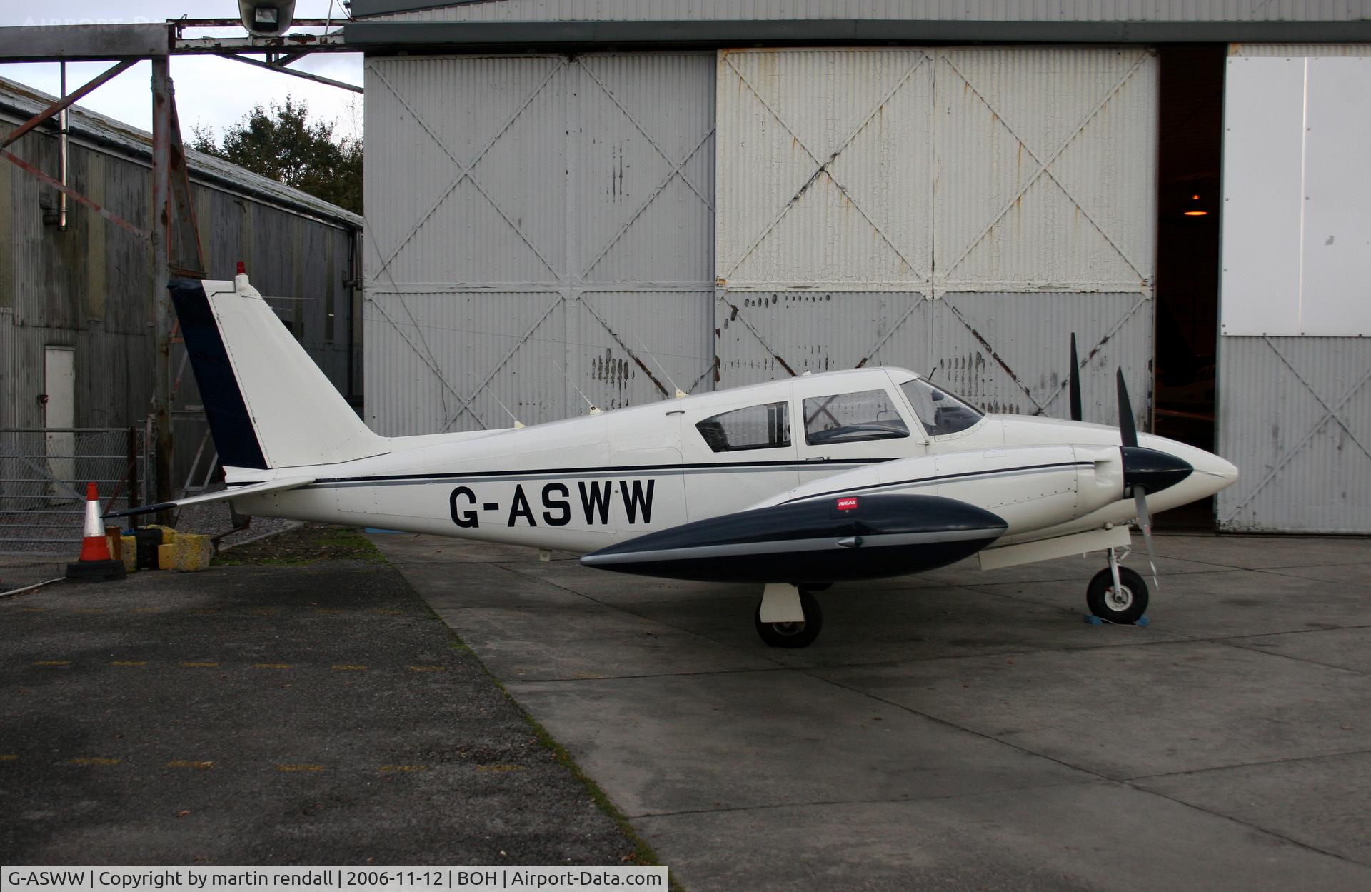 G-ASWW, 1964 Piper PA-30 Twin Comanche Twin Comanche C/N 30-556, PA30