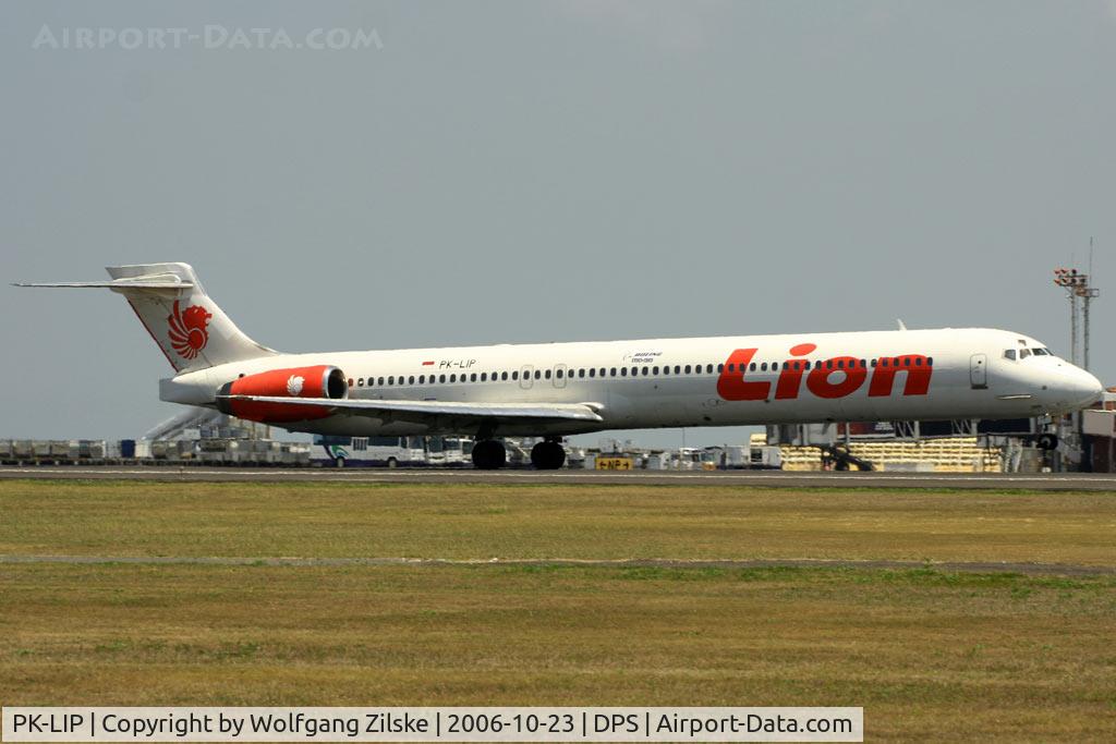 PK-LIP, 1996 McDonnell Douglas MD-90-30 C/N 53551, visitor