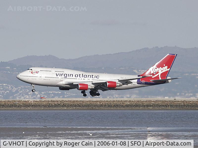 G-VHOT, 1994 Boeing 747-4Q8 C/N 26326, coming into SFO