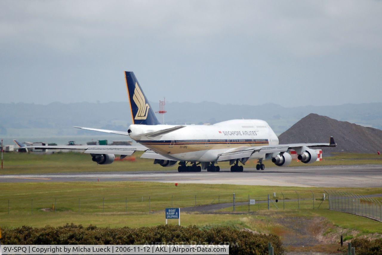 9V-SPQ, Boeing 747-412 C/N 28025, On the take-off run